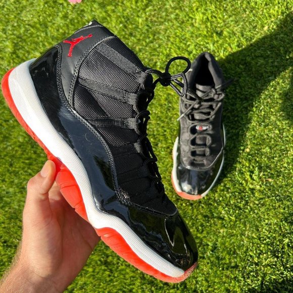 Jordan 11 Retro Bred - Picture 1 of 3